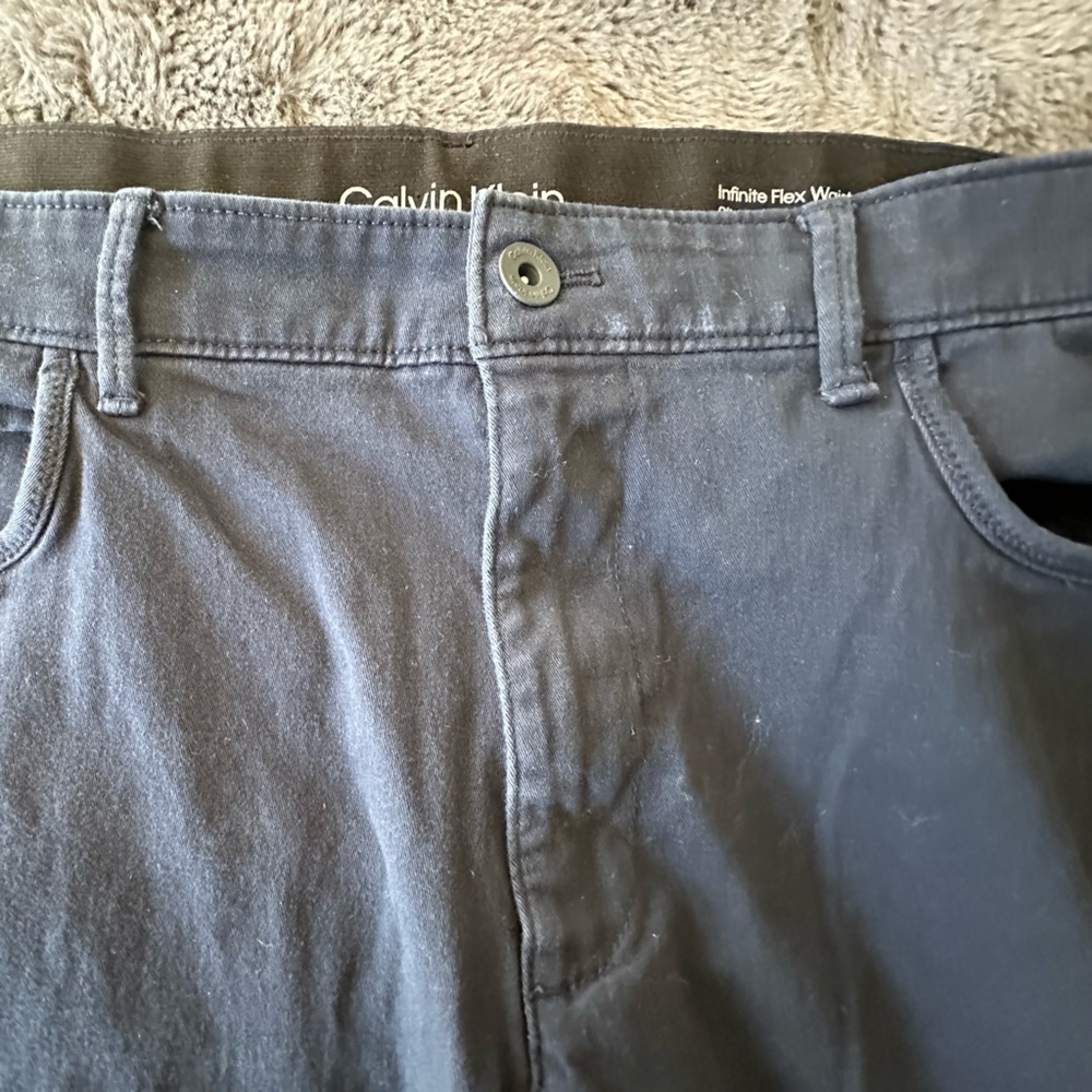 Calvin Klein 36x30 Infinite Flex Waist Slim Pants
